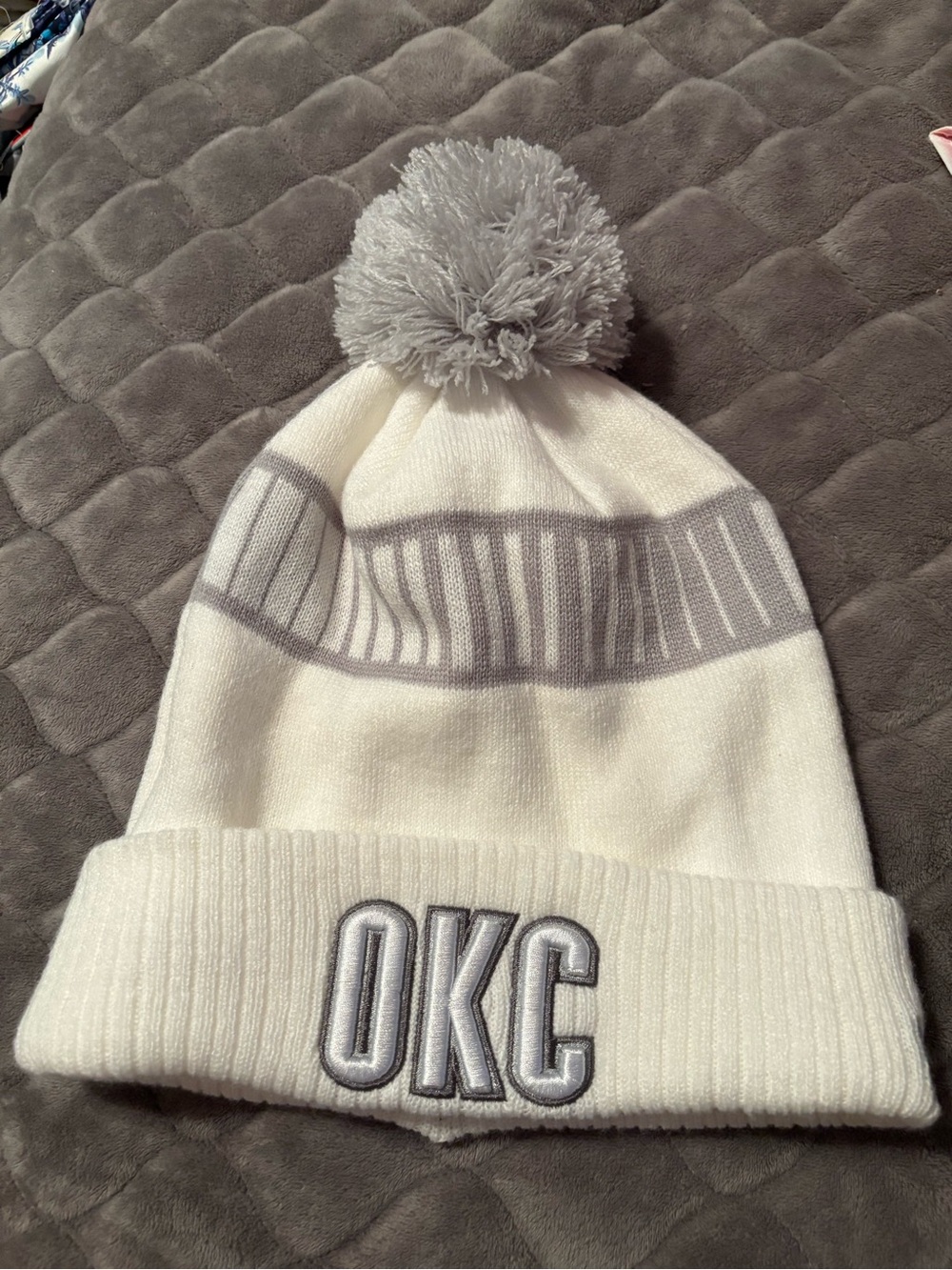 New Era OKC Pom Beanie in White and Light Gray
